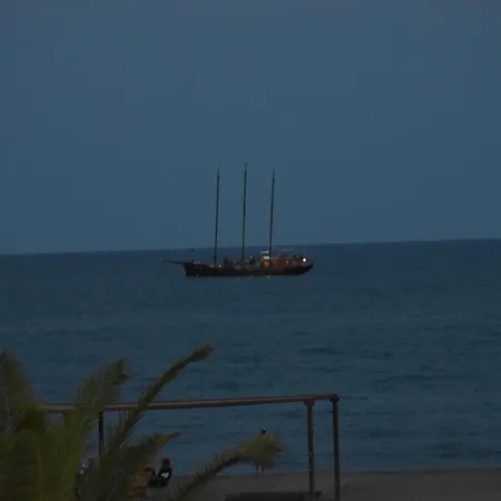 Playa Апартаменты *